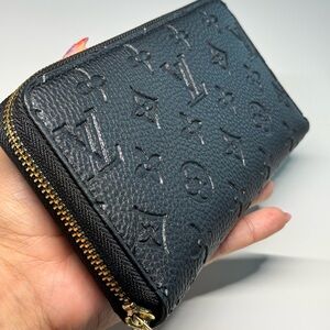 Louis Vuitton Zippy Wallet